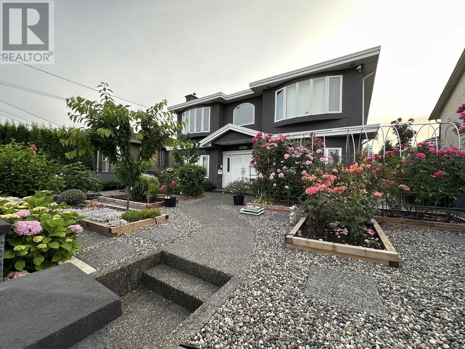 7749 Gilley Avenue, Burnaby, British Columbia  V5J 4Y1 - Photo 2 - R3017924