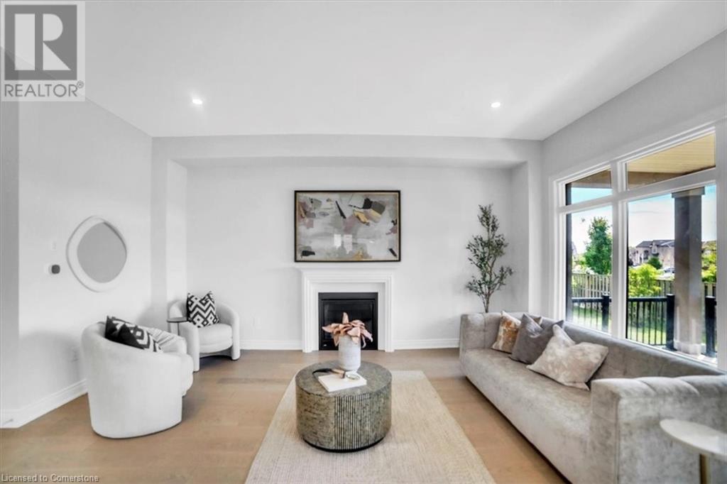 Property at 87 AQUASANTA Crescent image 2
