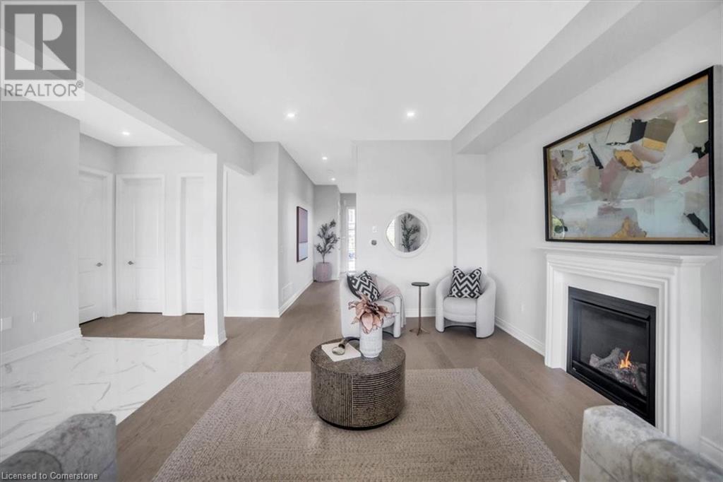 Property at 87 AQUASANTA Crescent image 4