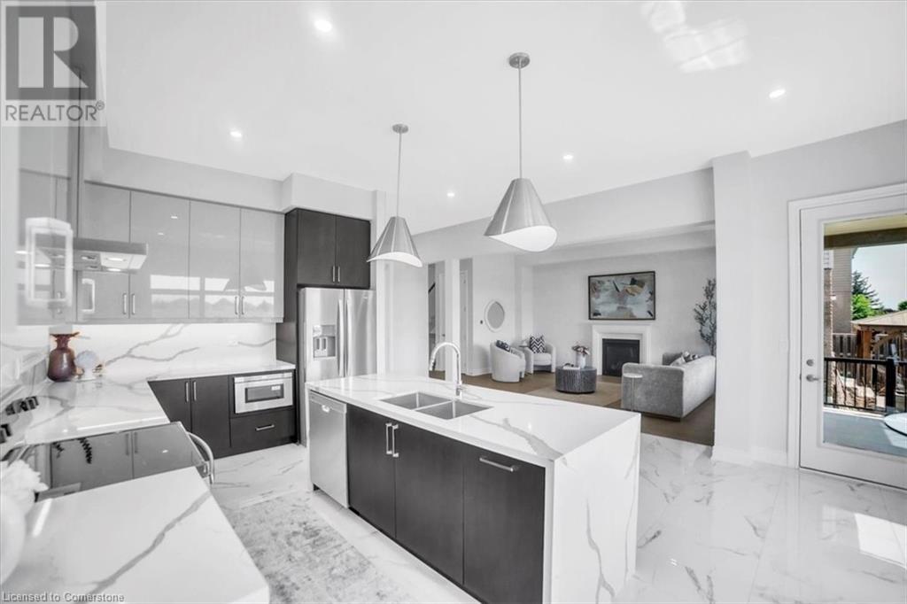 87 Aquasanta Crescent, Hamilton, Ontario  L9B 0J9 - Photo 9 - 40743700