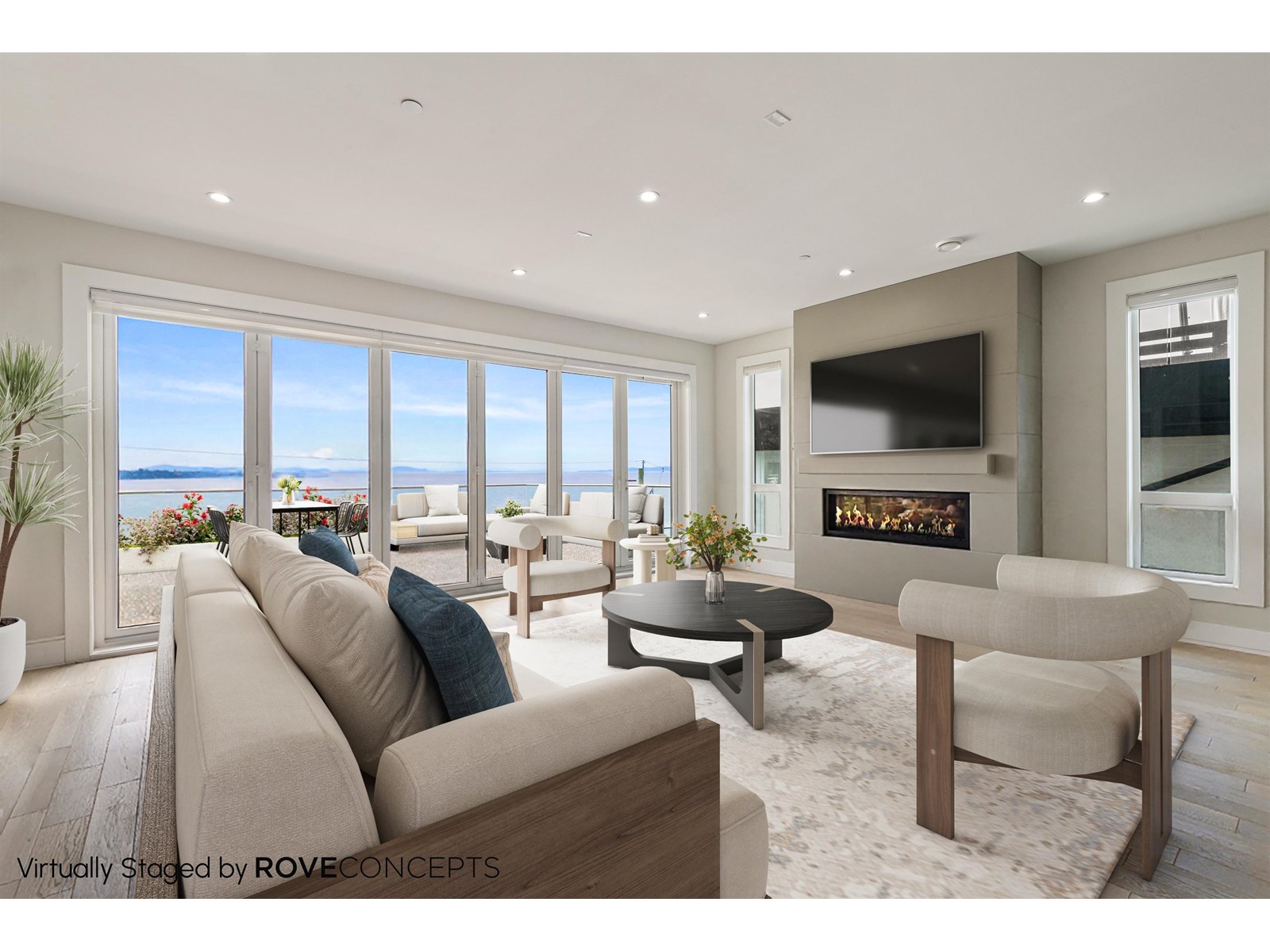 14999 Blackwood Lane, White Rock, British Columbia  V4B 2A8 - Photo 3 - R3017089