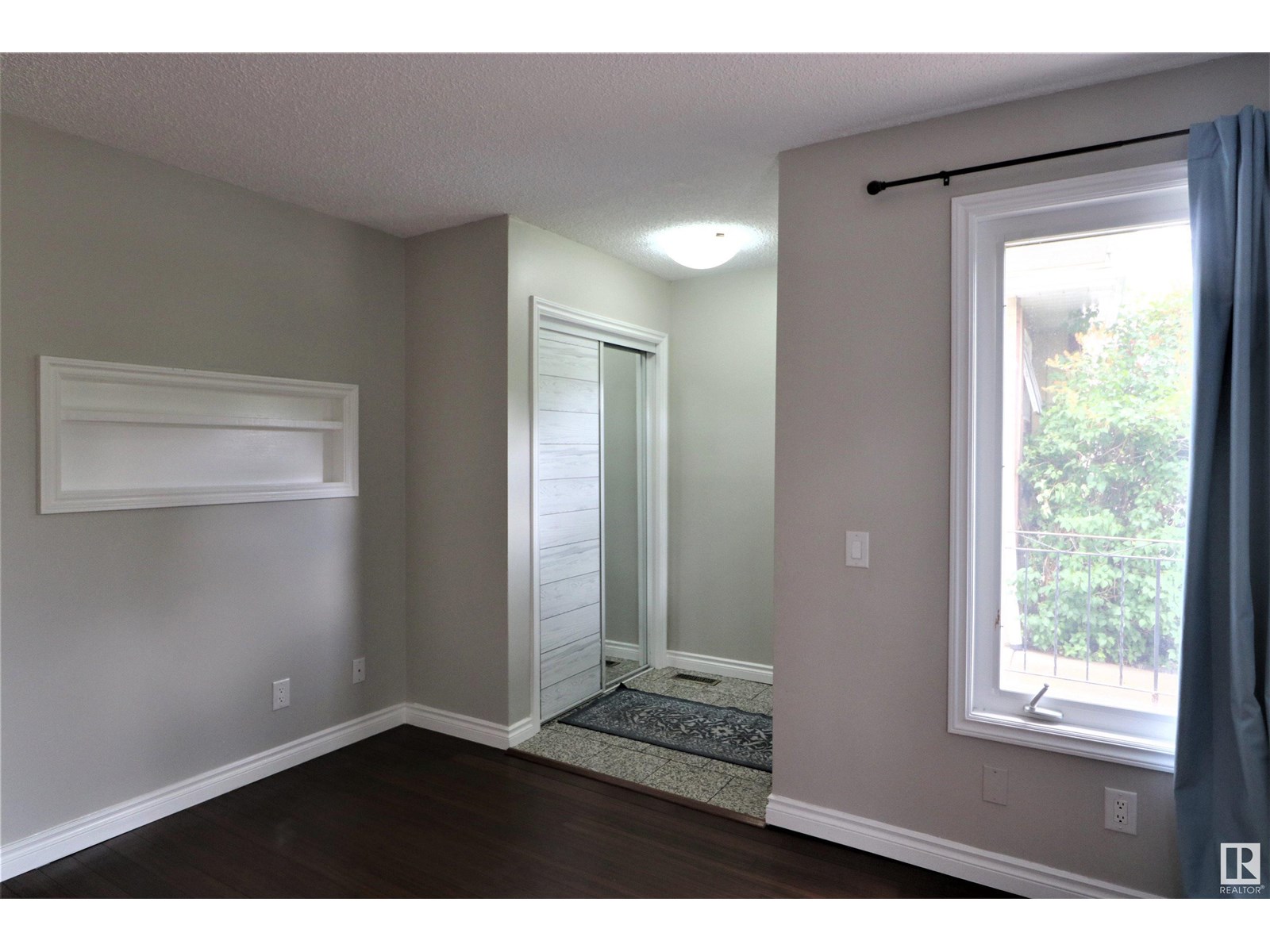 Property at 4317 54 ST image 3
