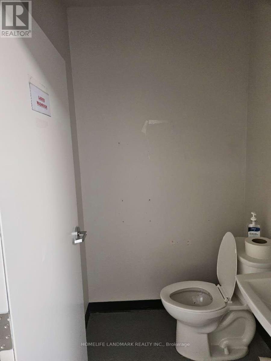 Unit 3 And 4 - 213 The Queensway Avenue S, Georgina, Ontario  L4P 2A3 - Photo 9 - N12237031