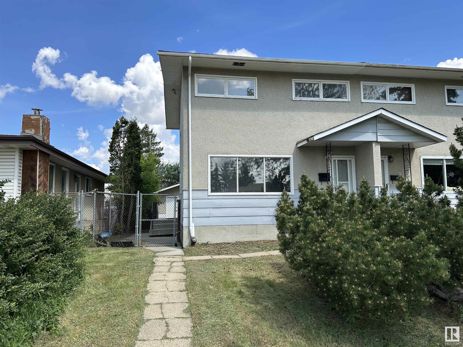 Property at 16318 88 AV NW image 1