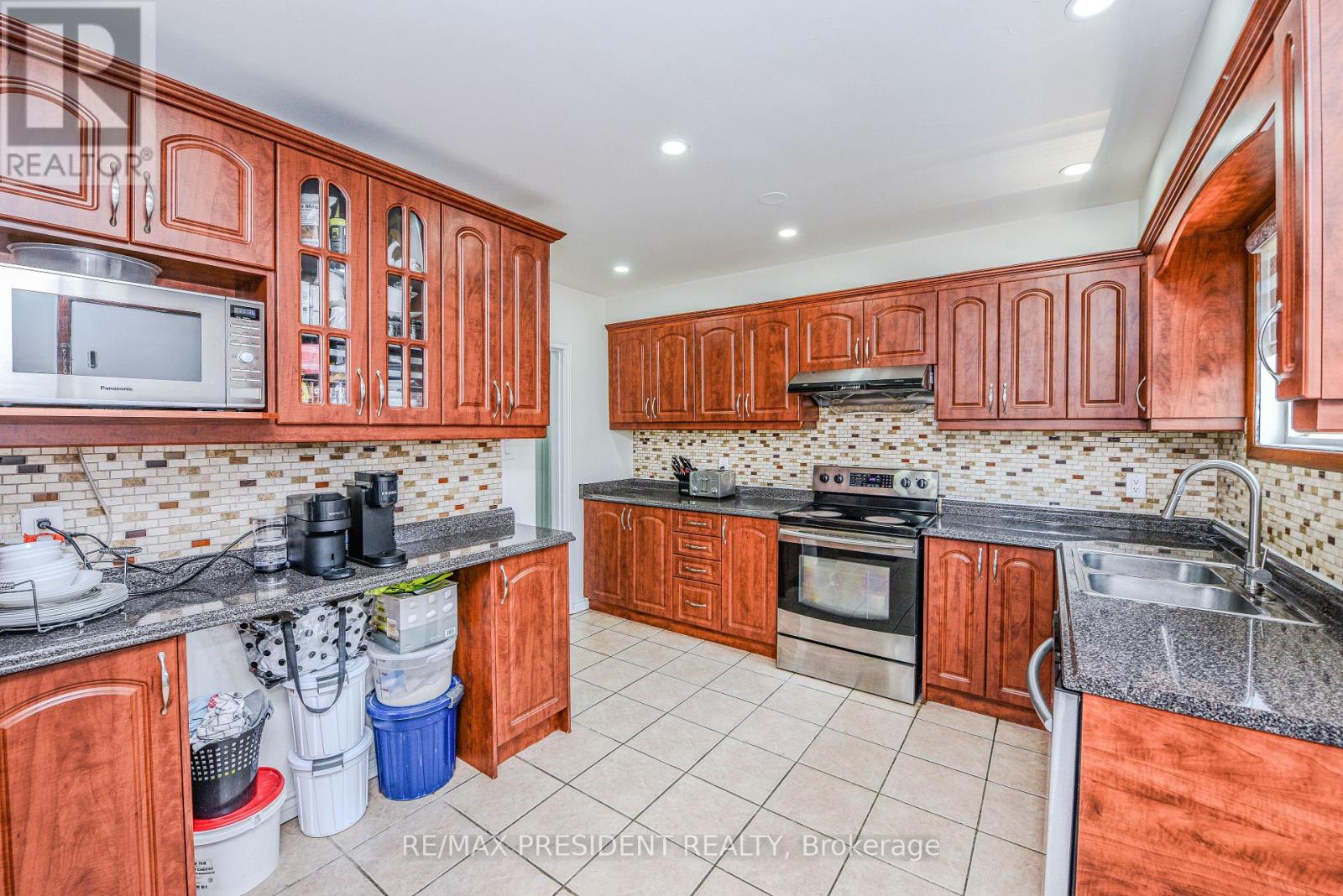 3686 Darla Drive, Mississauga, Ontario  L4T 2C9 - Photo 14 - W12237017