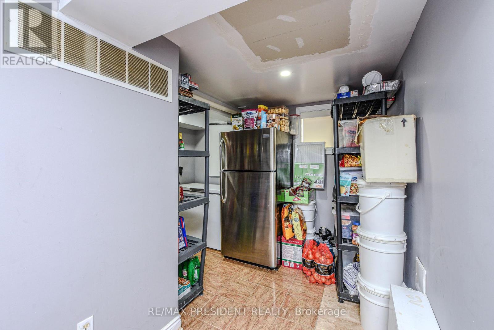 3686 Darla Drive, Mississauga, Ontario  L4T 2C9 - Photo 37 - W12237017
