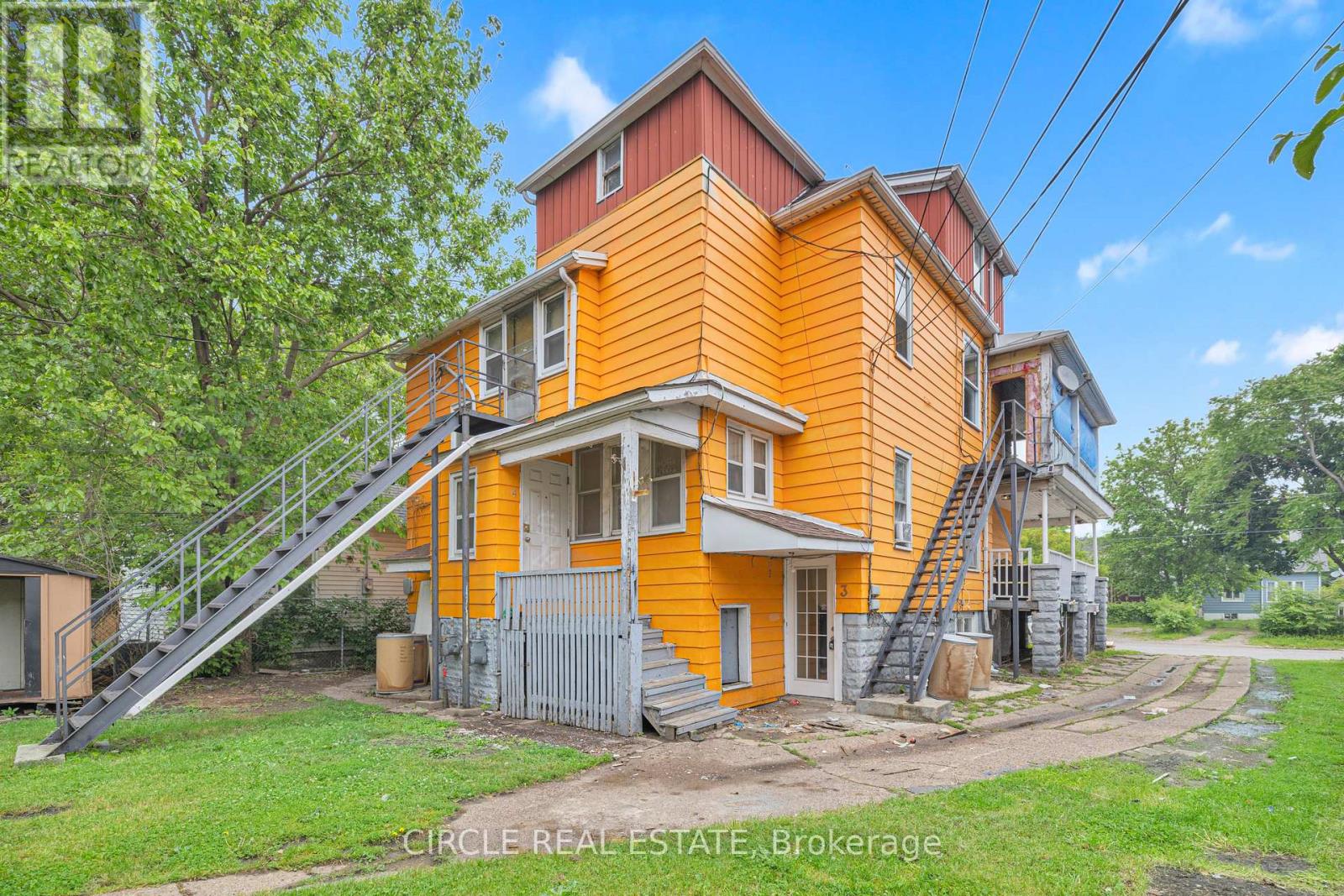 945-951 Wellington Avenue, Windsor, Ontario  N9A 5K2 - Photo 2 - X12237025