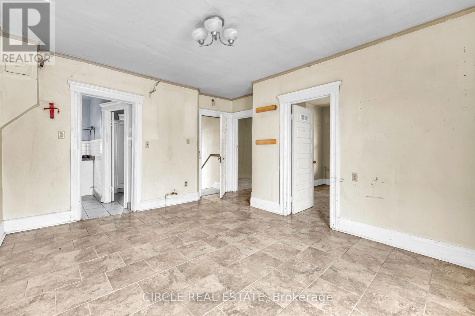 945-951 Wellington Avenue, Windsor, Ontario  N9A 5K2 - Photo 37 - X12237025