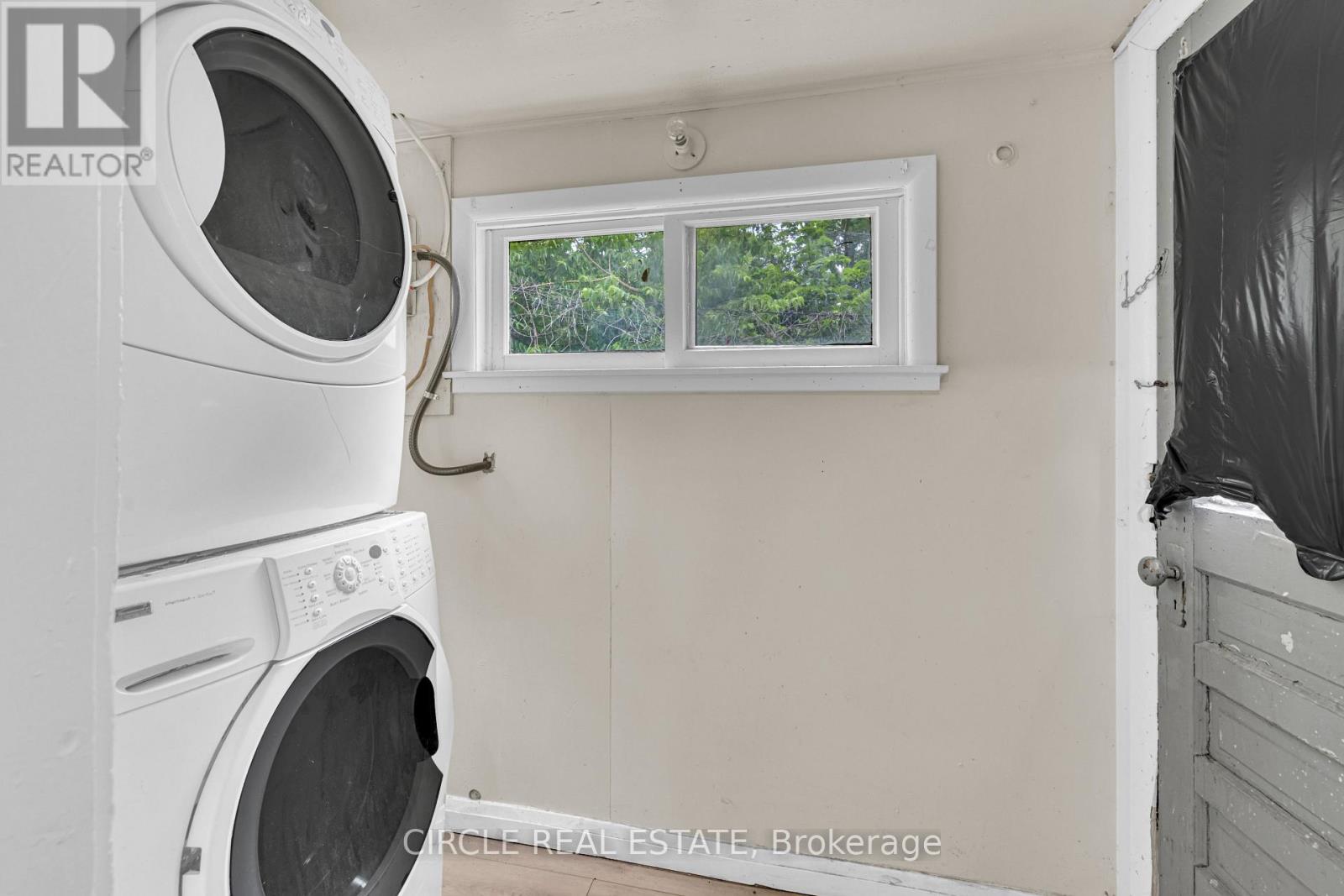 945-951 Wellington Avenue, Windsor, Ontario  N9A 5K2 - Photo 8 - X12237025