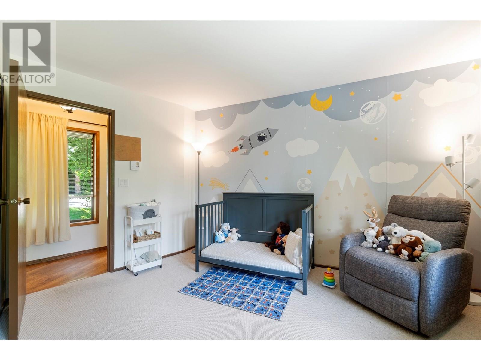 Property at 2631 Grandview Place image 2