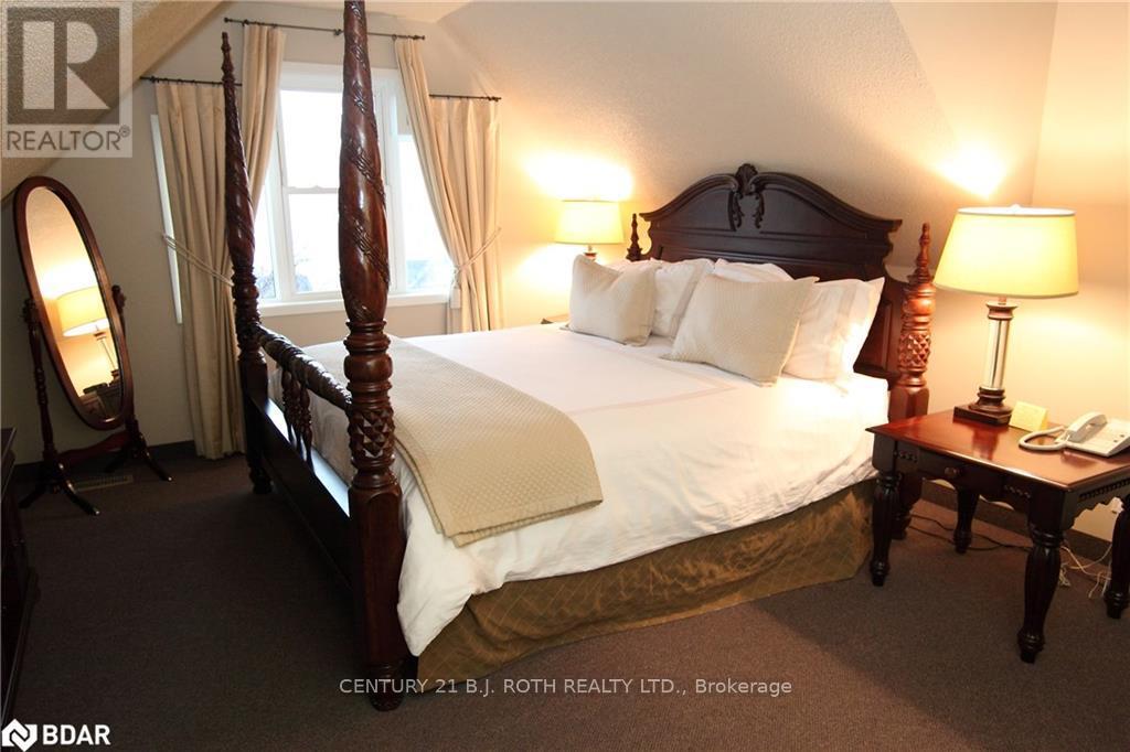 1 Berczy Street, Barrie, Ontario  L4M 3P5 - Photo 27 - S12049163