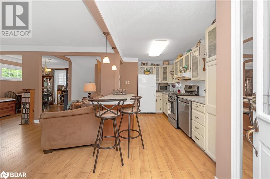 Property at 164 ADAIR Avenue N image 4