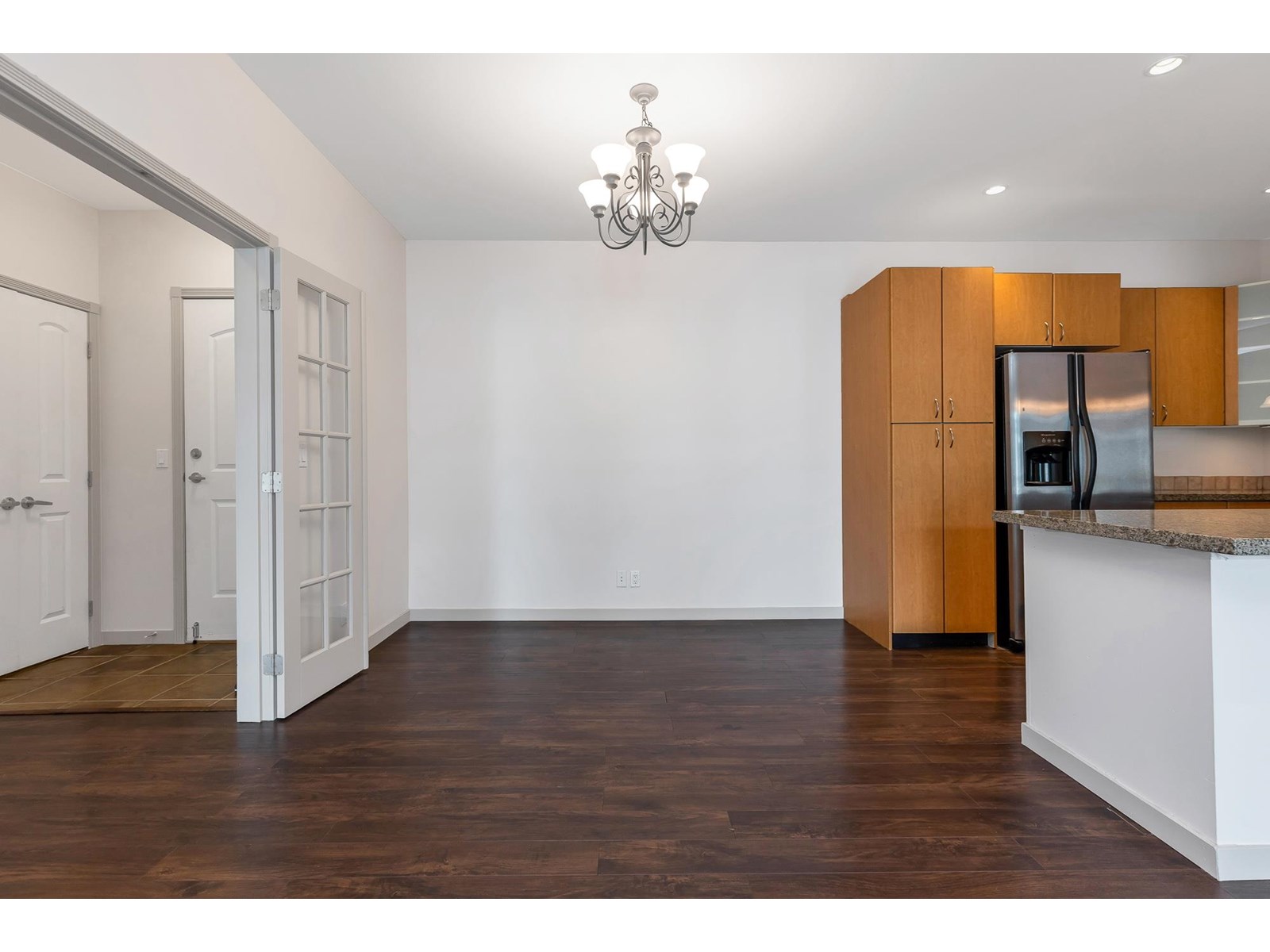 207 33485 South Fraser Way, Abbotsford, British Columbia  V2S 8P9 - Photo 13 - R3017756