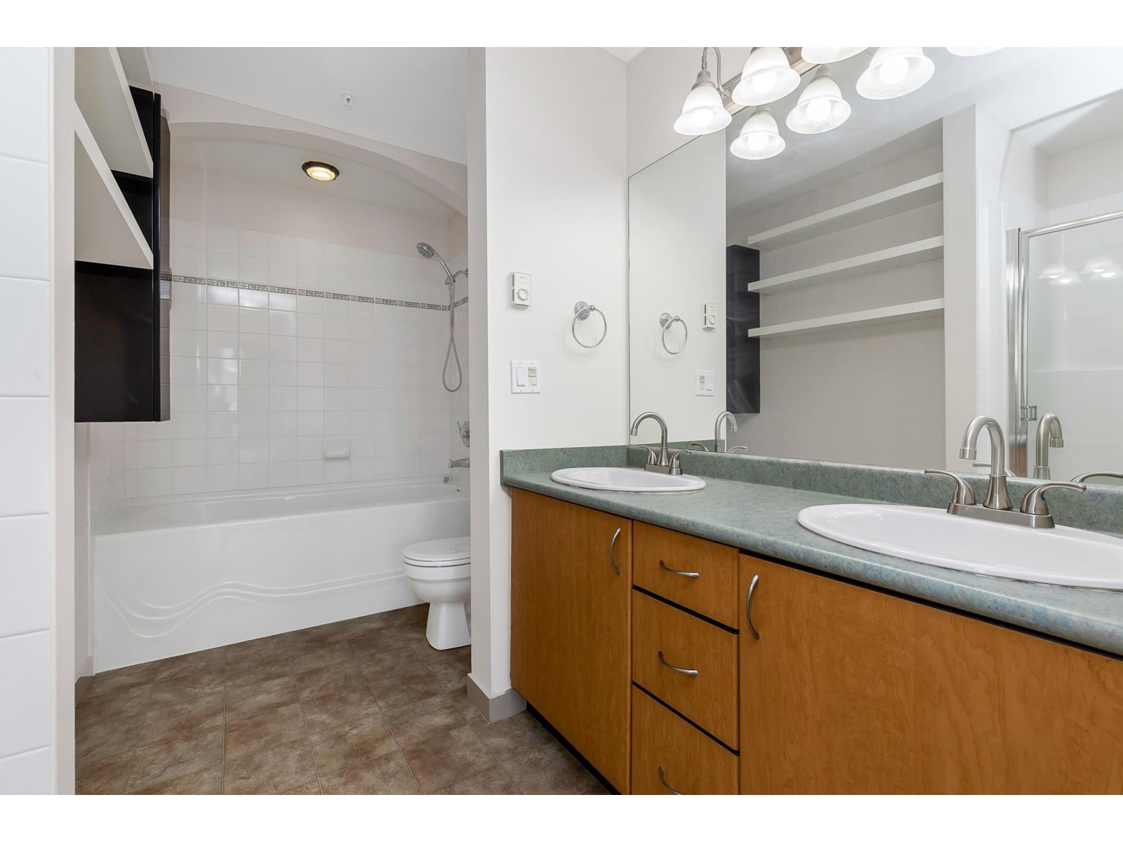 207 33485 South Fraser Way, Abbotsford, British Columbia  V2S 8P9 - Photo 27 - R3017756