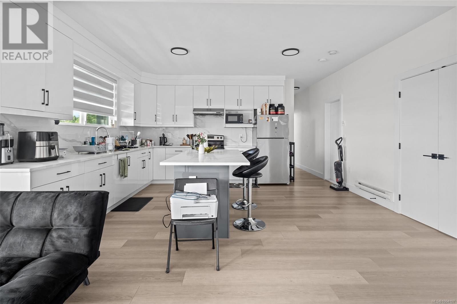 Property at 2197 Navigators Rise image 3