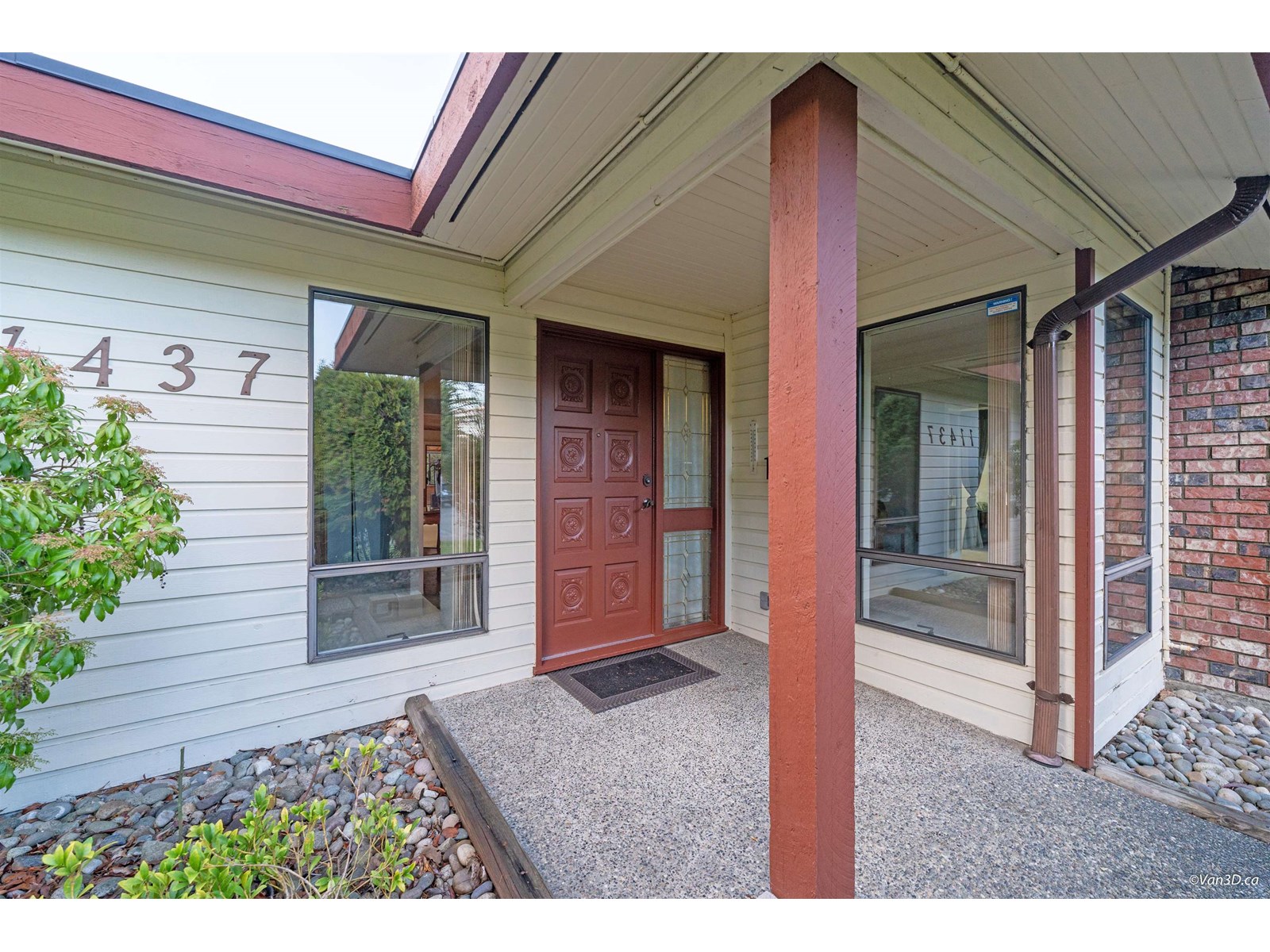 Property at 11437 SOMERSET CRESCENT image 2