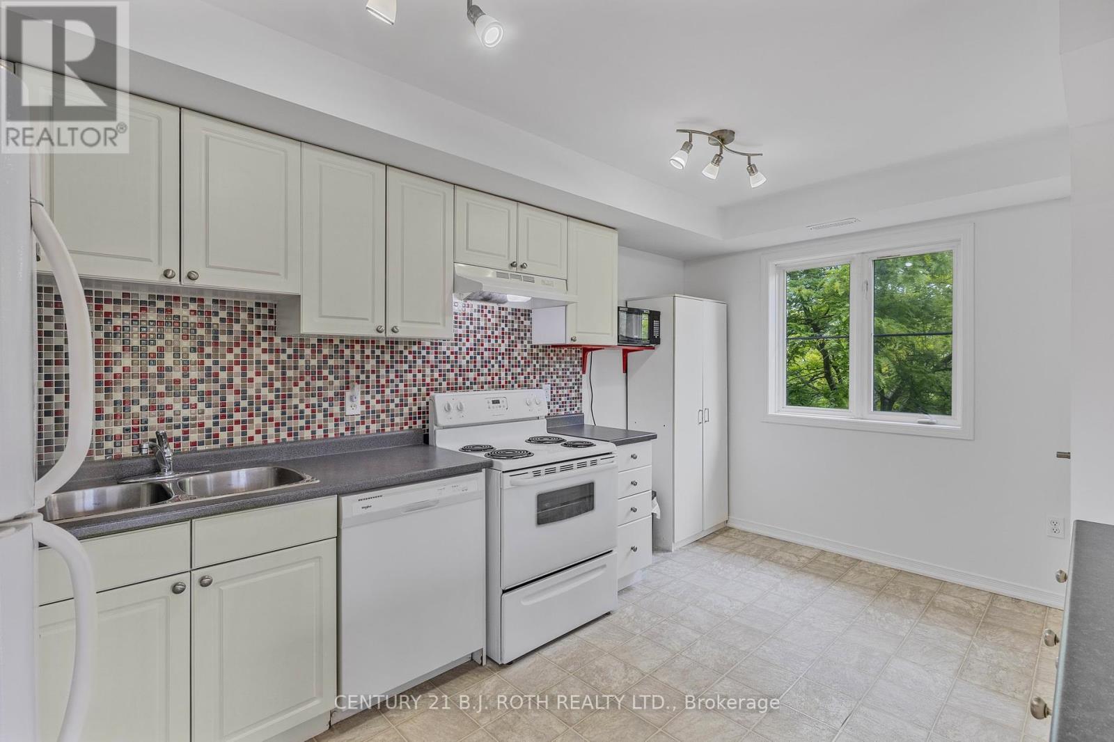 7 - 13 Cheltenham Road, Barrie, Ontario  L4M 0E7 - Photo 9 - S12237129