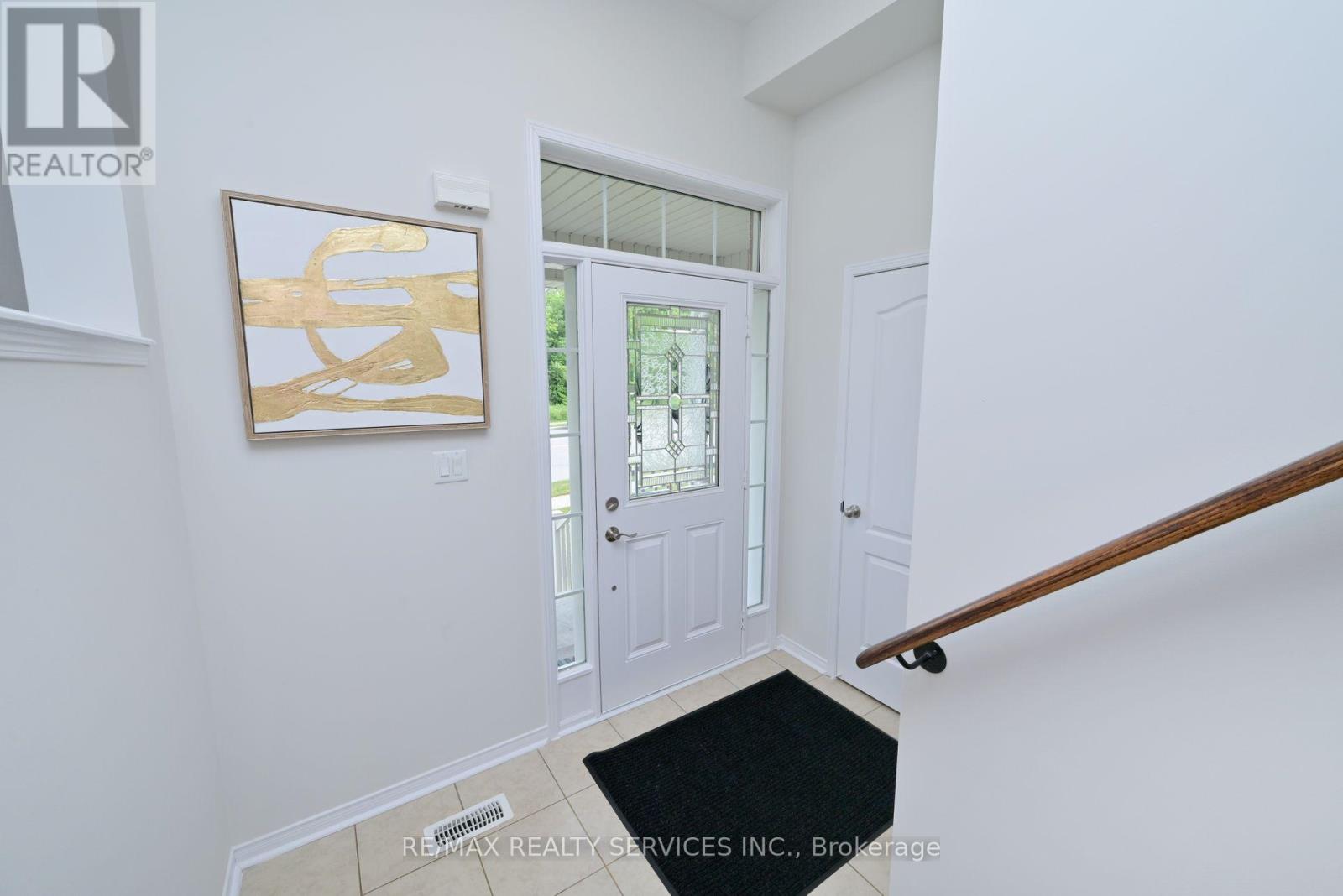 Property at 12 BELLCHASE TRAIL image 4