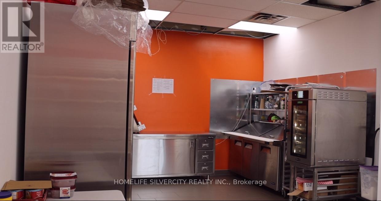 9 - 168 Kennedy Road, Brampton (Brampton South), Ontario  L6W 3G6 - Photo 10 - W12237139