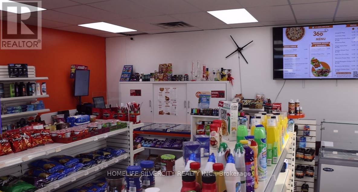 9 - 168 Kennedy Road, Brampton (Brampton South), Ontario  L6W 3G6 - Photo 2 - W12237139