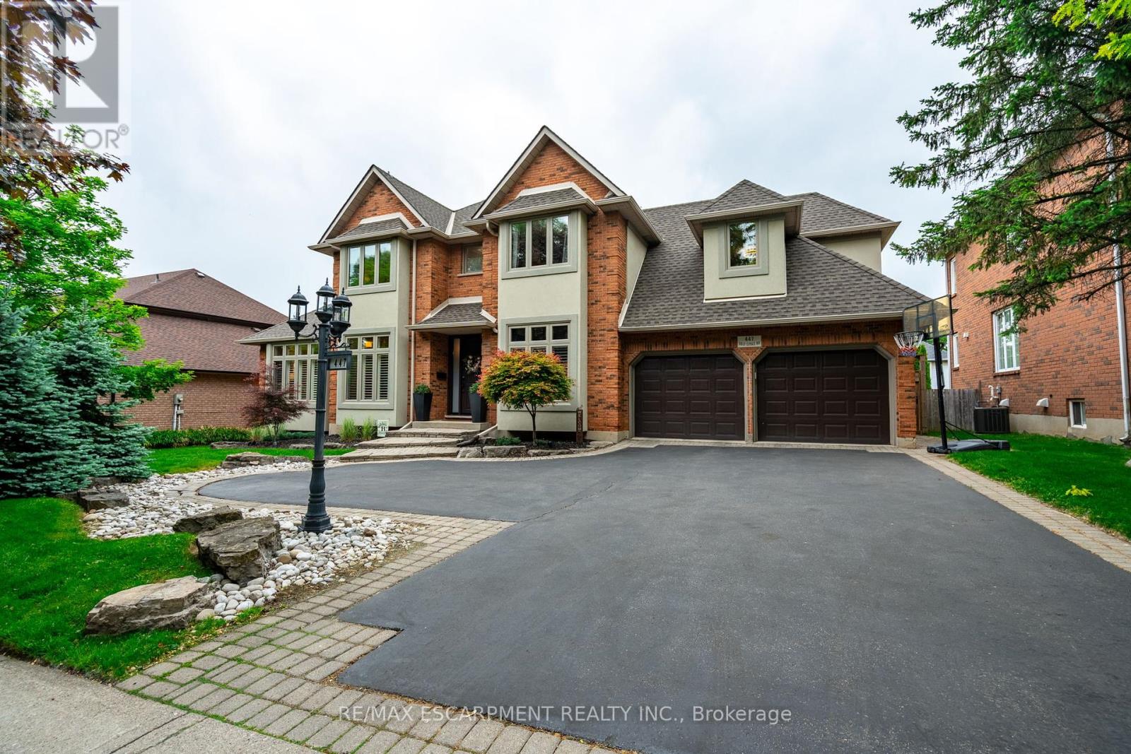 Property at 447 GOLF LINKS ROAD image 4