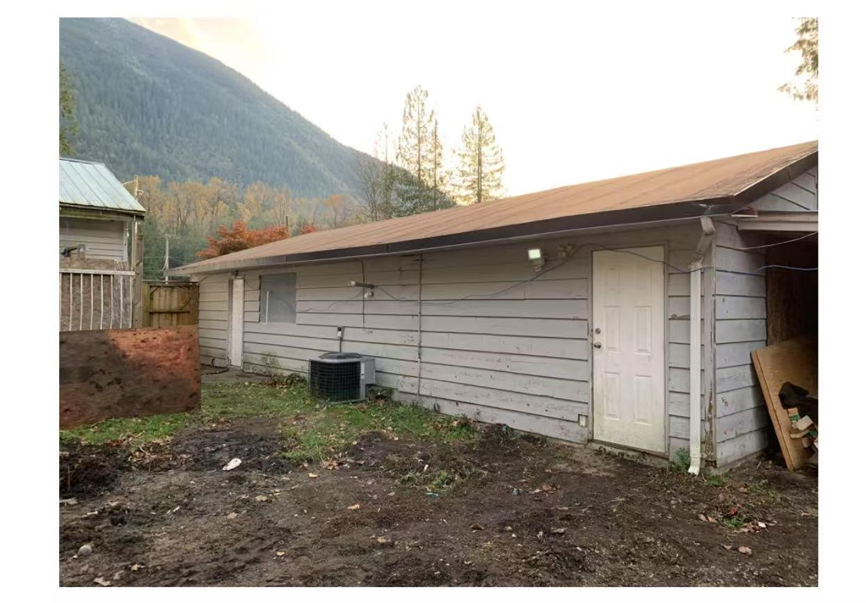 Property at 48713 CHILLIWACK LAKE ROAD image 3