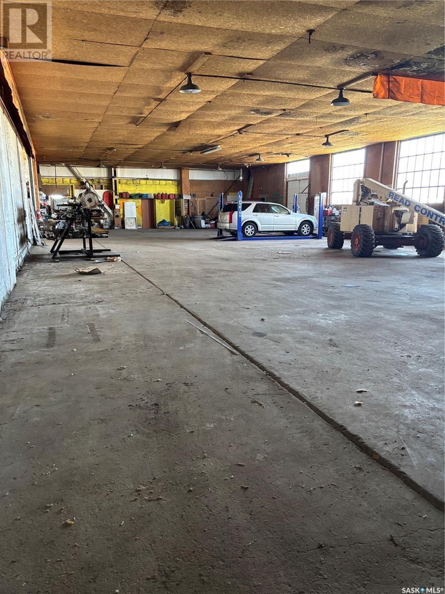 Hanger #3, Swift Current Rm No. 137, Saskatchewan  S9H 3W1 - Photo 2 - SK010169