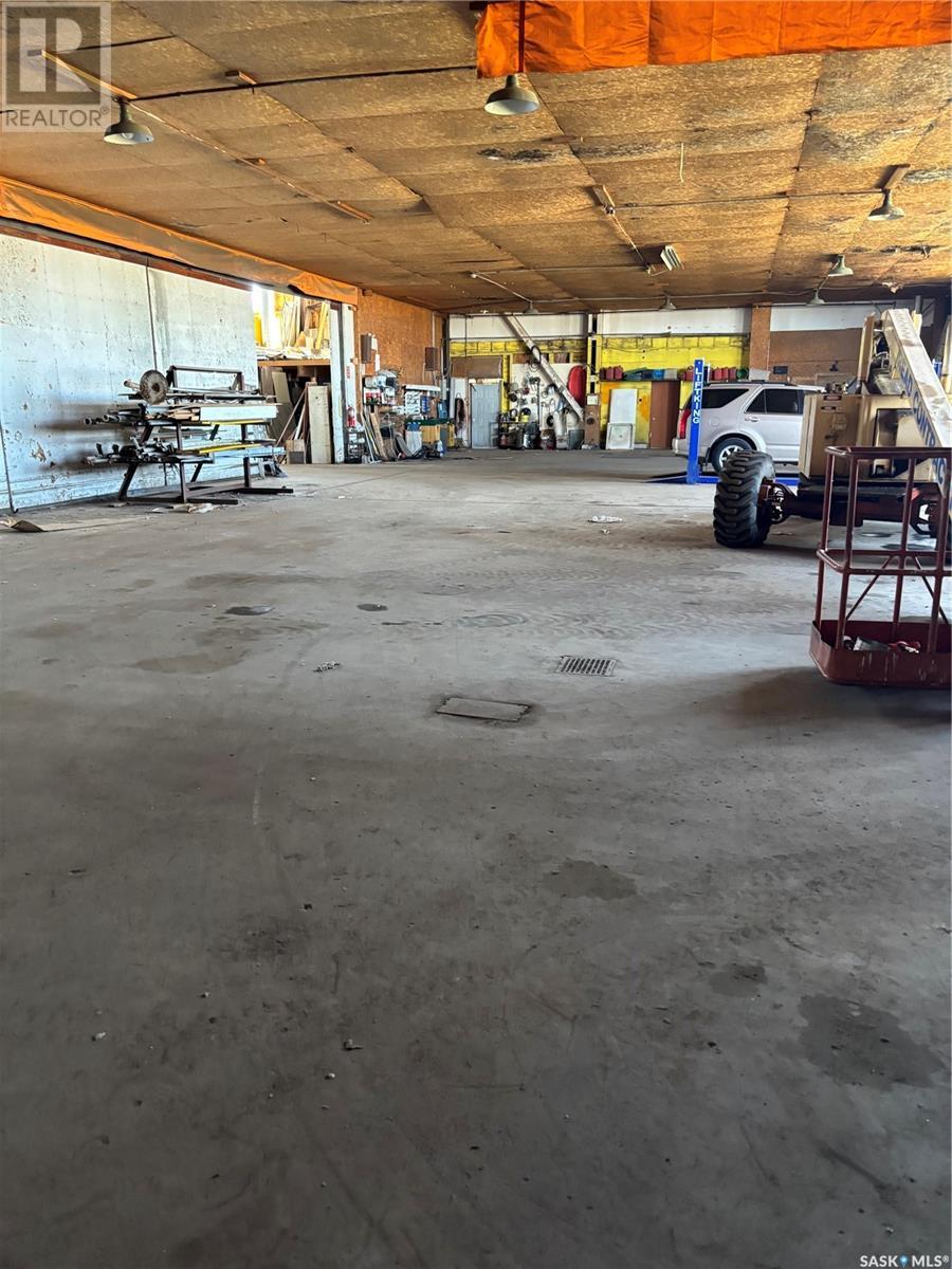 Hanger #3, Swift Current Rm No. 137, Saskatchewan  S9H 3W1 - Photo 4 - SK010169