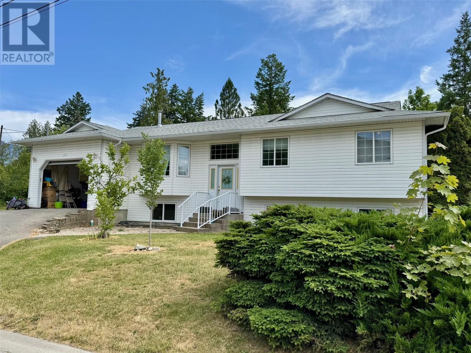 1213 Regina Street, creston, British Columbia
