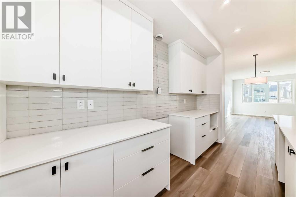 Property at 612 Rowmont Boulevard NW image 5