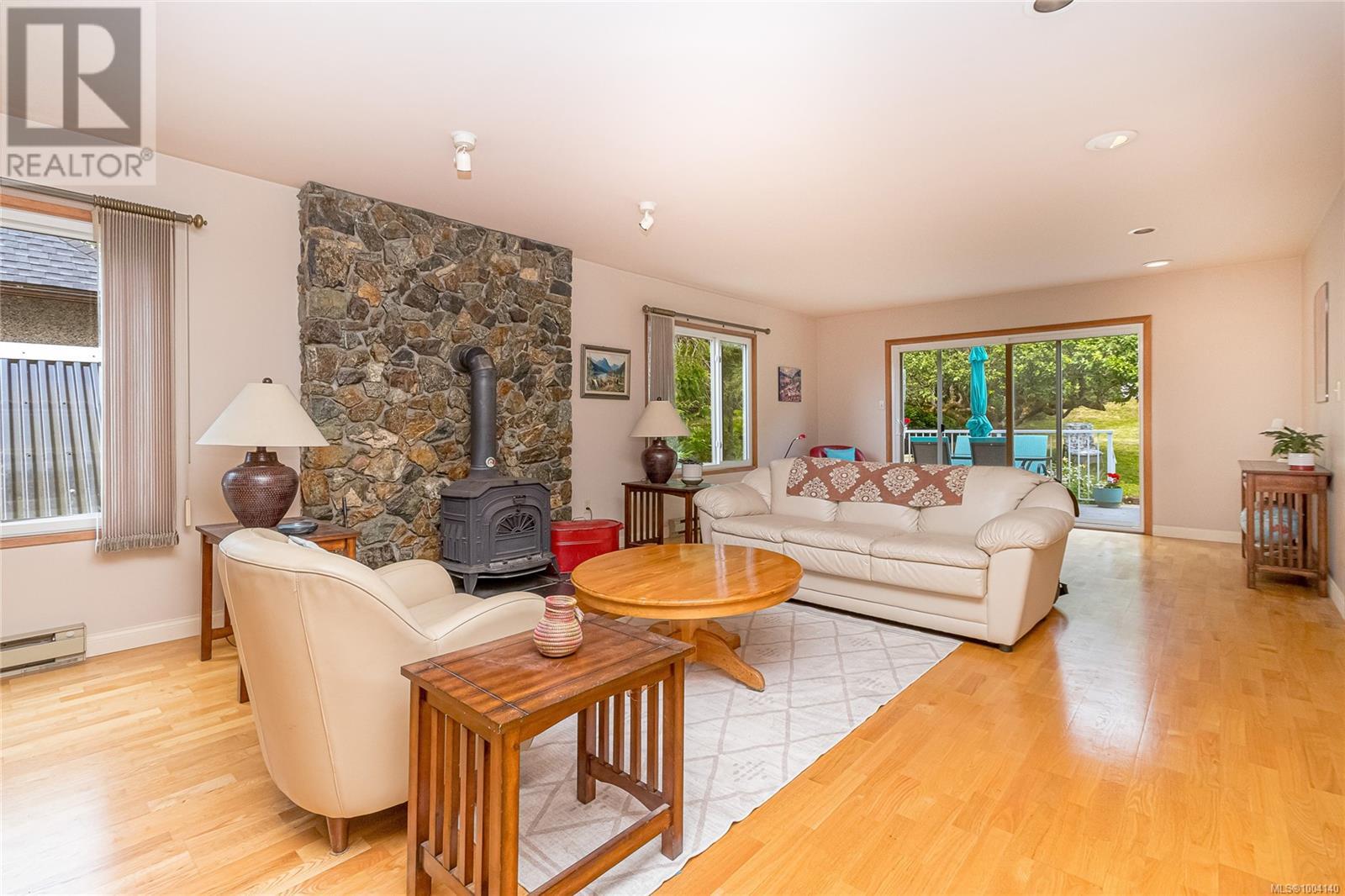 Property at 3471 Lovat Ave image 4