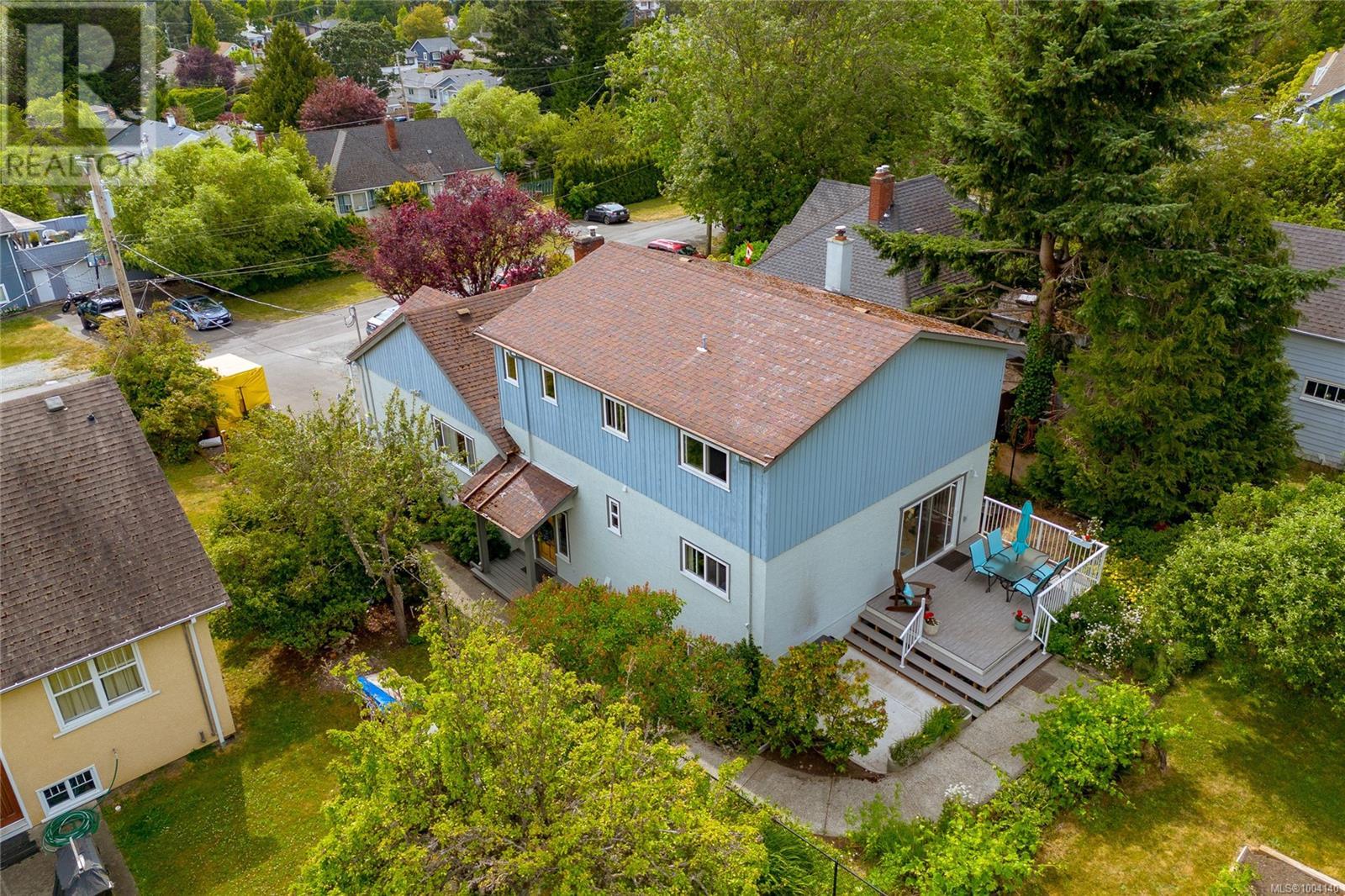Property at 3471 Lovat Ave image 2