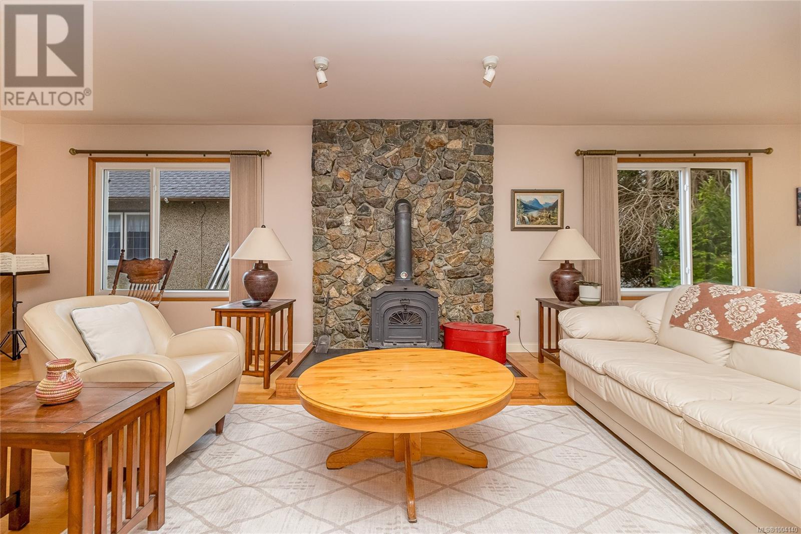 Property at 3471 Lovat Ave image 5