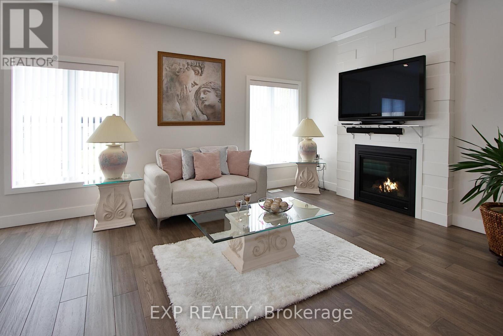 84 Thames Springs Crescent, Zorra (Thamesford), Ontario  N0M 2M0 - Photo 19 - X12237279