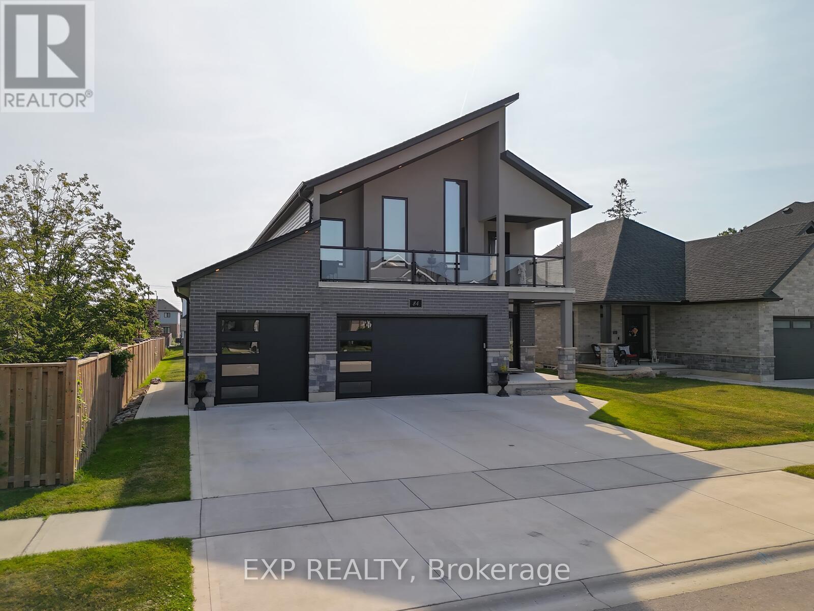 84 Thames Springs Crescent, Zorra (Thamesford), Ontario  N0M 2M0 - Photo 2 - X12237279