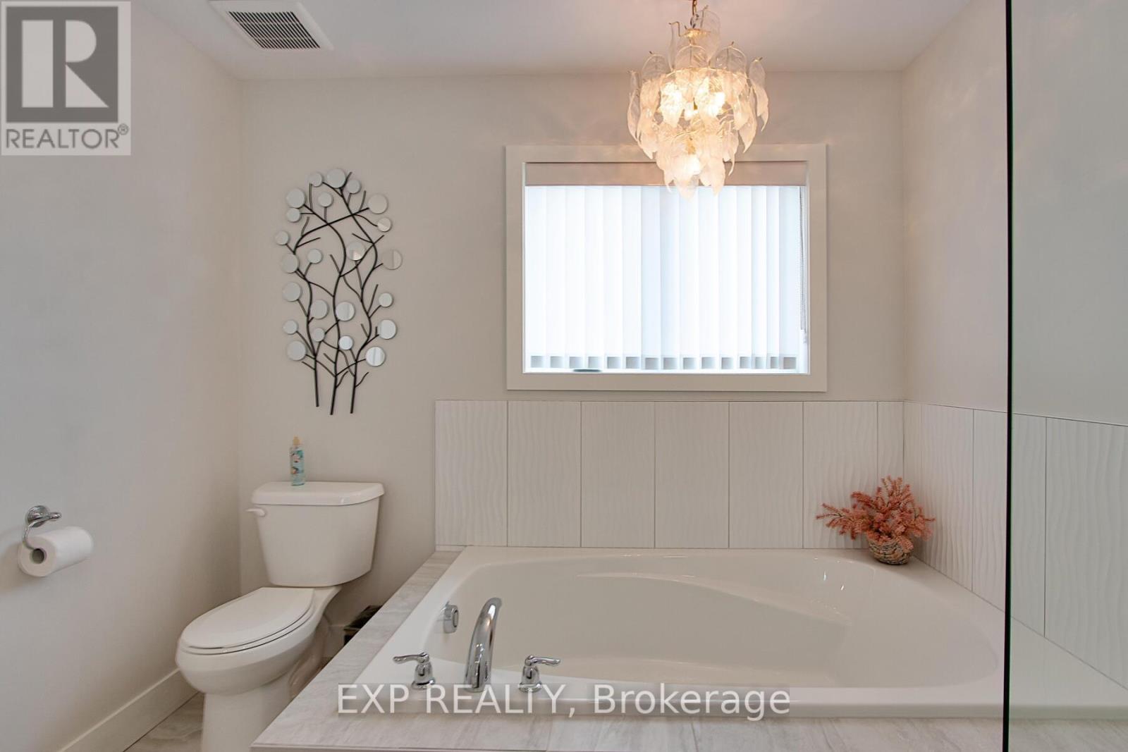 84 Thames Springs Crescent, Zorra (Thamesford), Ontario  N0M 2M0 - Photo 24 - X12237279