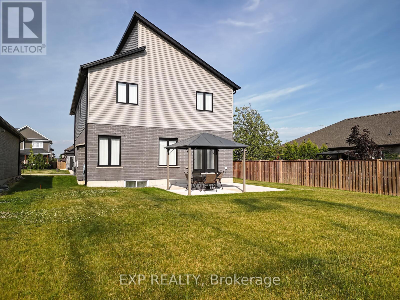84 Thames Springs Crescent, Zorra (Thamesford), Ontario  N0M 2M0 - Photo 42 - X12237279