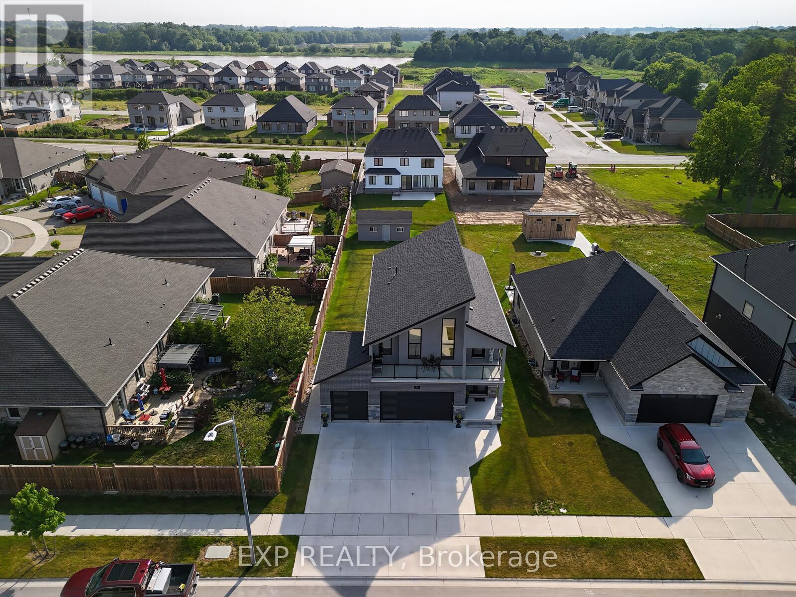 84 Thames Springs Crescent, Zorra (Thamesford), Ontario  N0M 2M0 - Photo 43 - X12237279