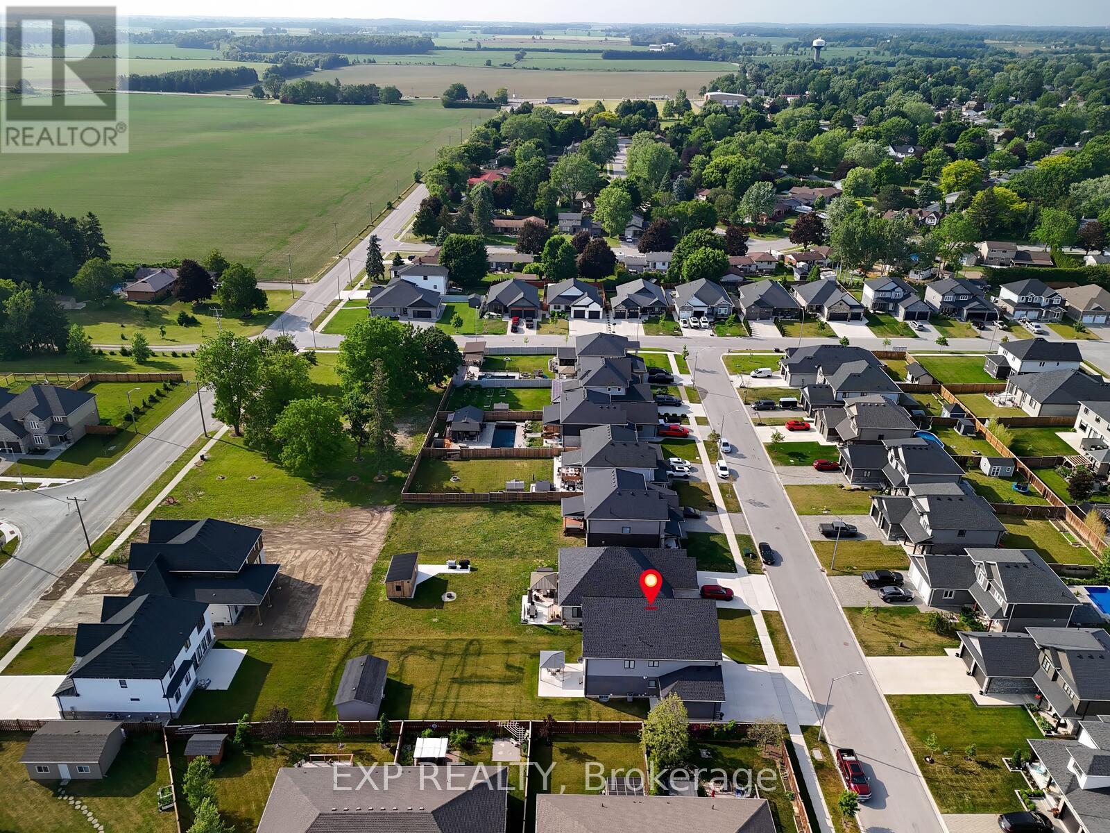 84 Thames Springs Crescent, Zorra (Thamesford), Ontario  N0M 2M0 - Photo 47 - X12237279