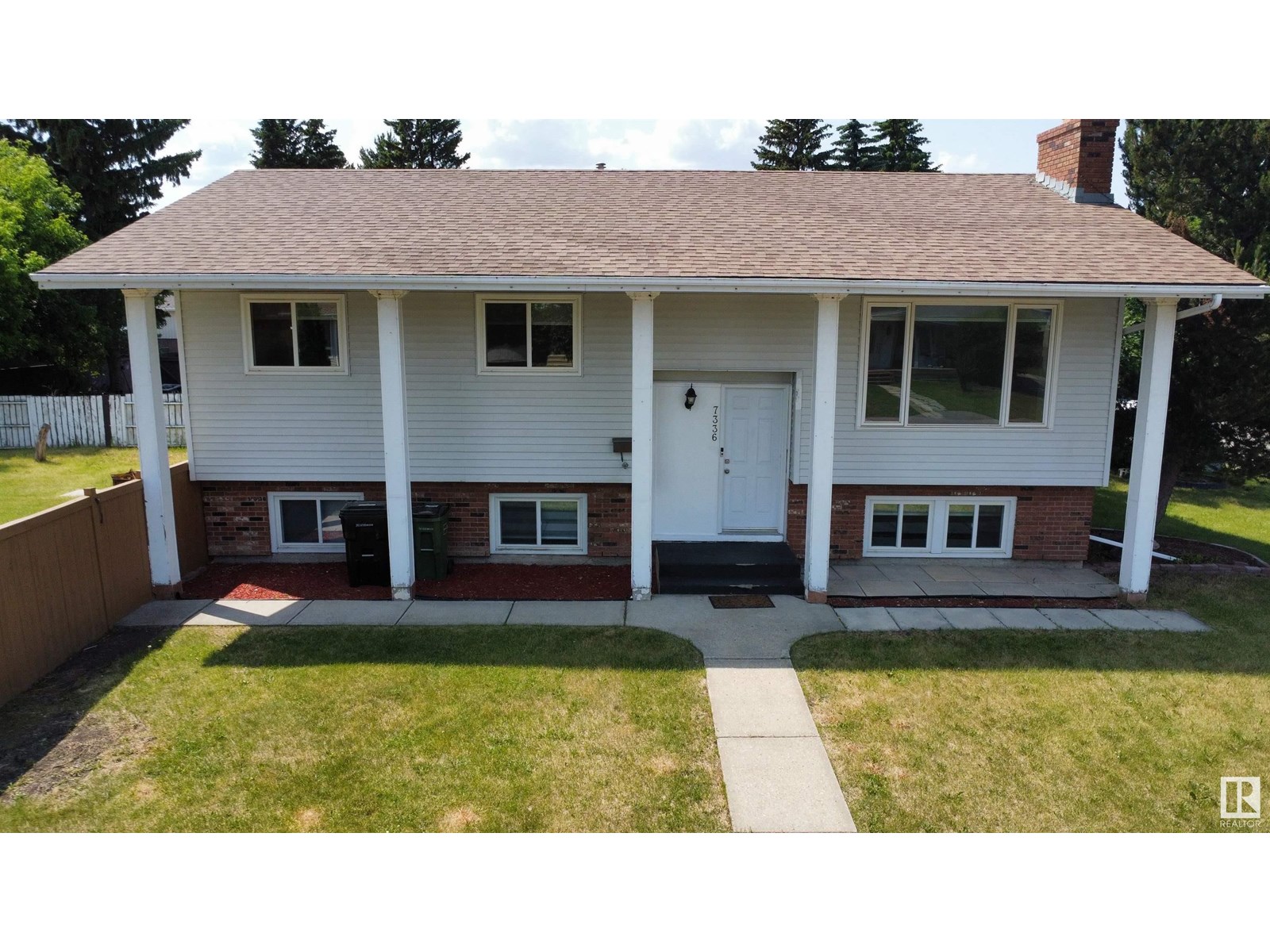 Property at 7336 21 AV NW NW image 1