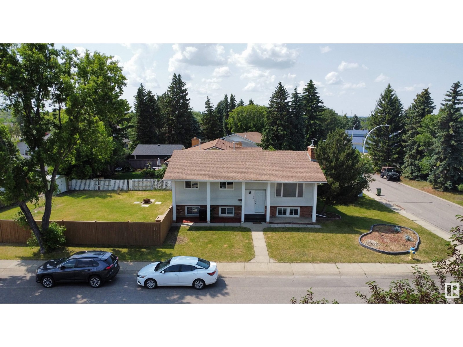 Property at 7336 21 AV NW NW image 3
