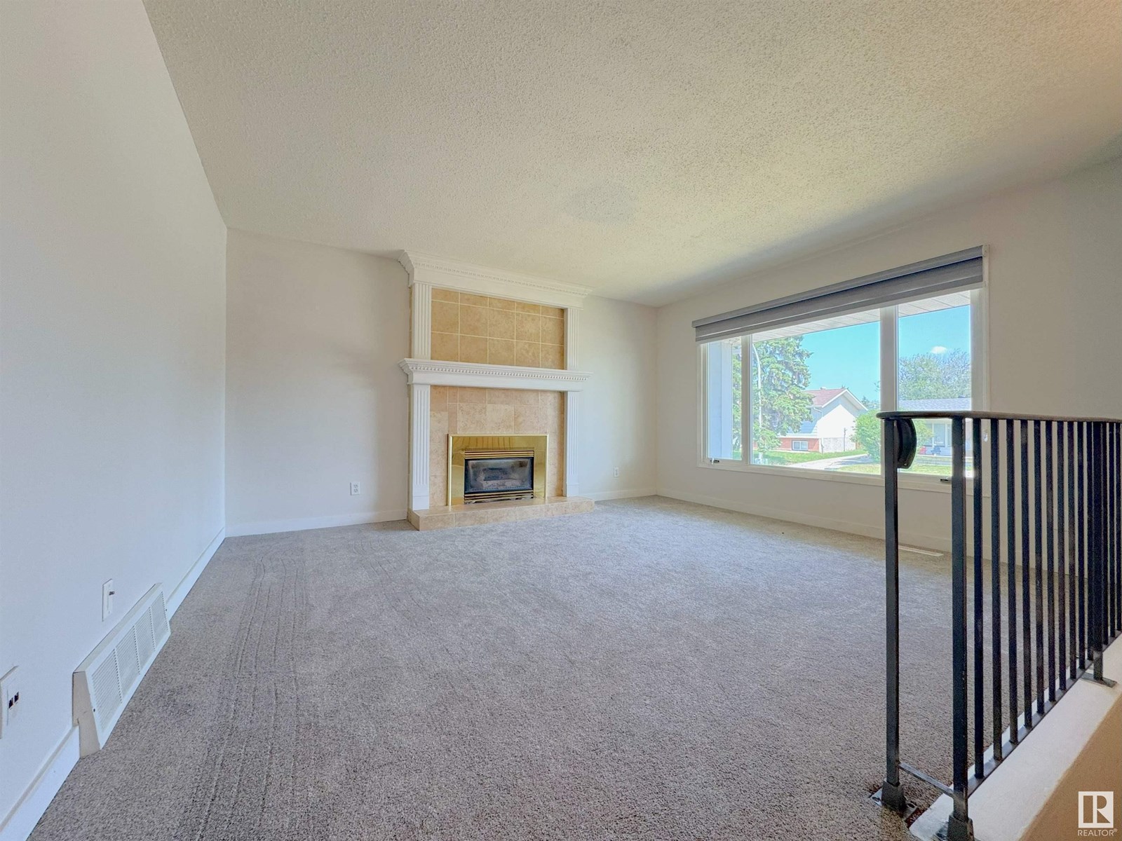 Property at 7336 21 AV NW NW image 5