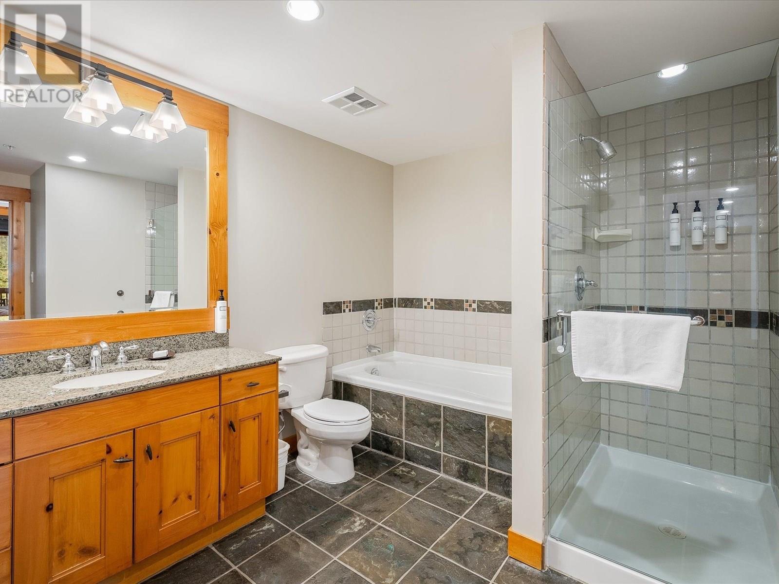 524 2202 Gondola Way, Whistler, British Columbia  V8E 0M7 - Photo 16 - R3018462