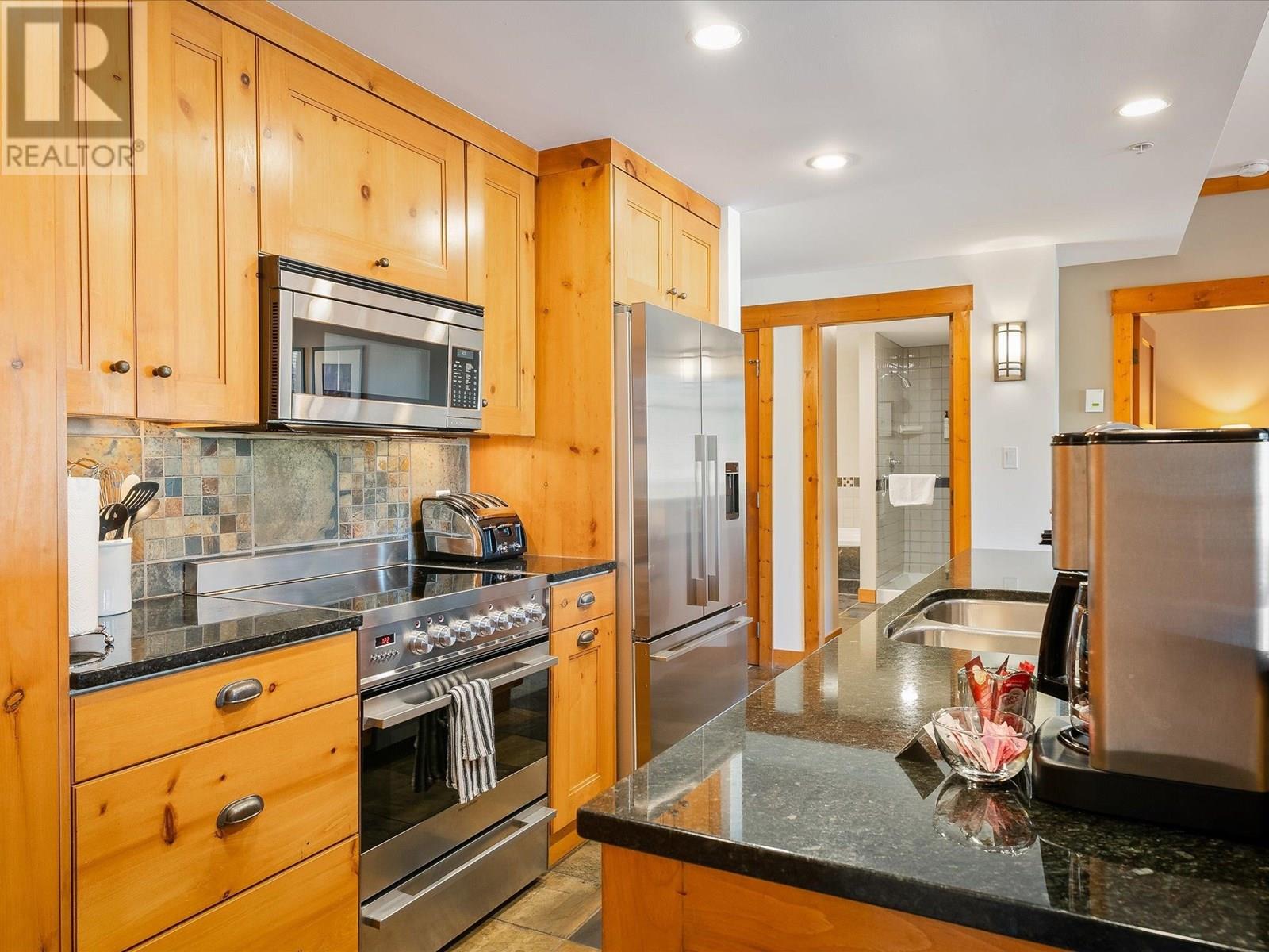 524 2202 Gondola Way, Whistler, British Columbia  V8E 0M7 - Photo 9 - R3018462