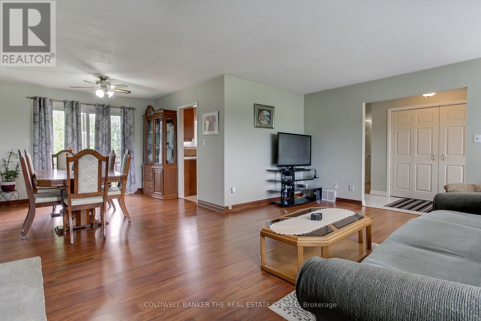 1324 Shore Acres (County Rd 3) Drive, Innisfil, Ontario  L0L 1R0 - Photo 9 - N12186736