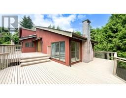 568 ST. ANDREWS PLACE