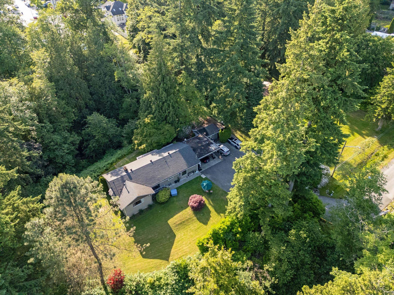 Property at 8281 148 STREET image 3