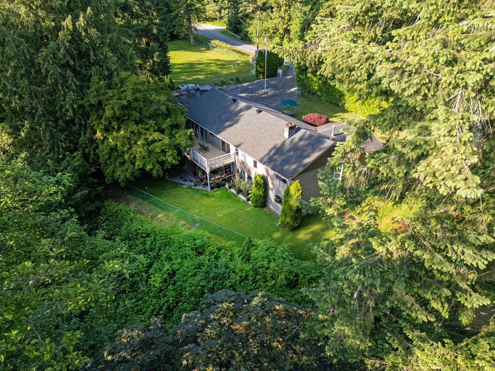 Property at 8281 148 STREET image 4