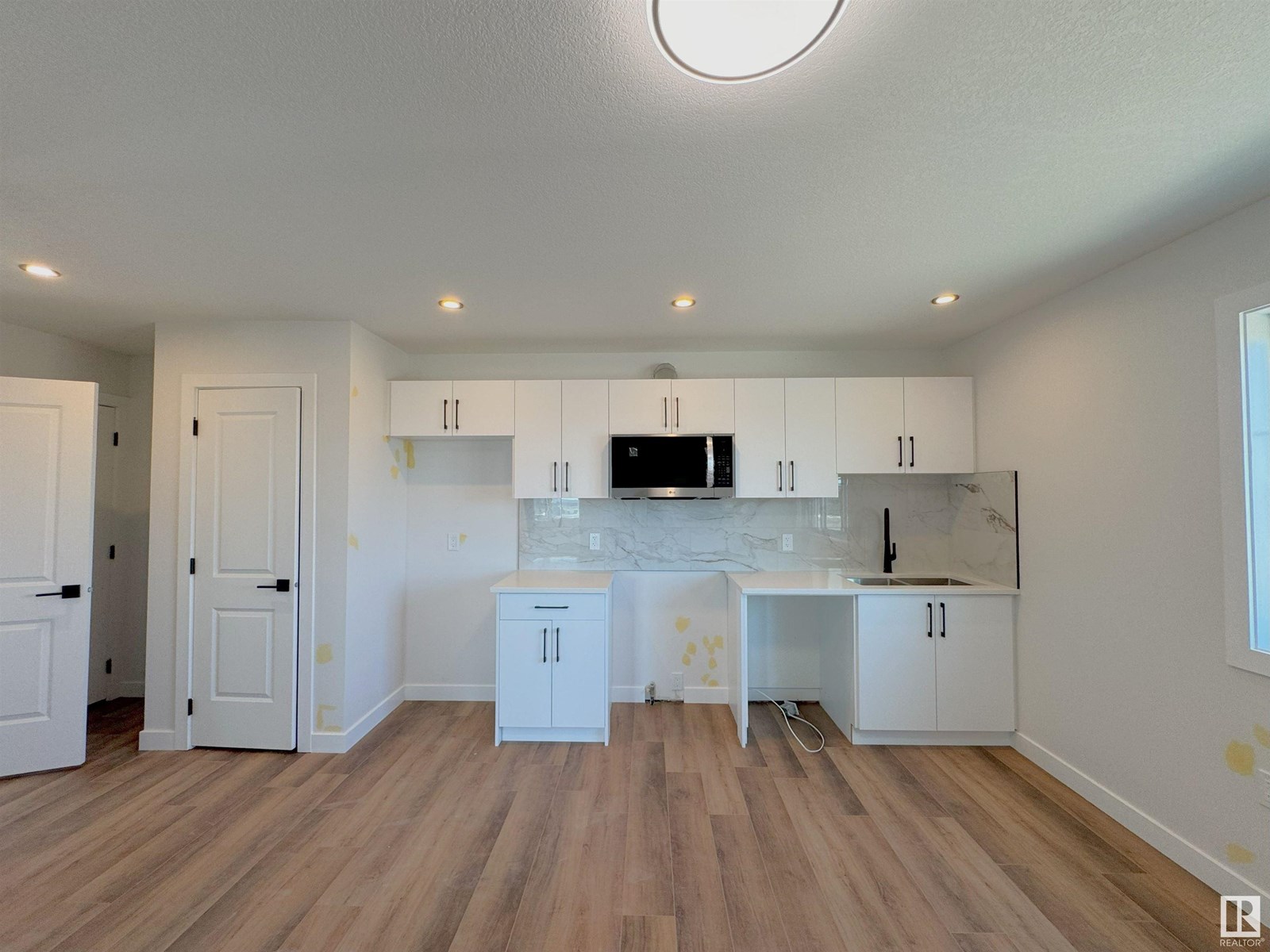 Property at 741 MATTSON DR SW image 3