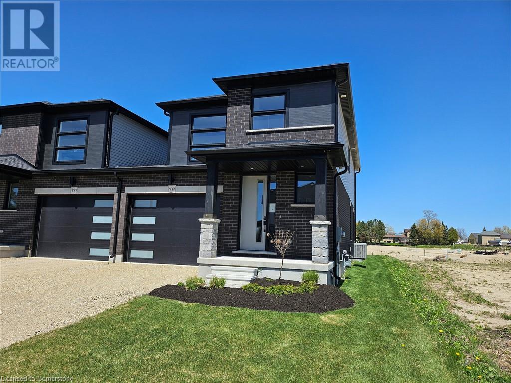 102 Thackeray Way, Harriston, Ontario  N0G 1Z0 - Photo 3 - 40727537